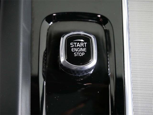 Used 2024 Volvo S60 B5 Plus image 24