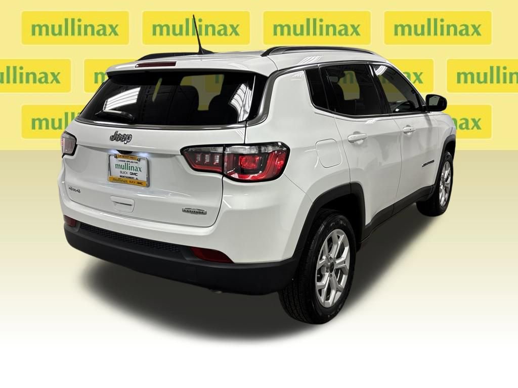 Used 2025 Jeep Compass Latitude image 20