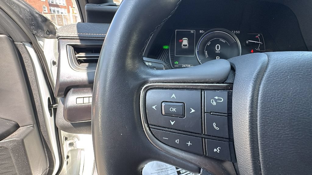 Used 2024 Lexus UX 250h AWD w/ Premium Package image 16