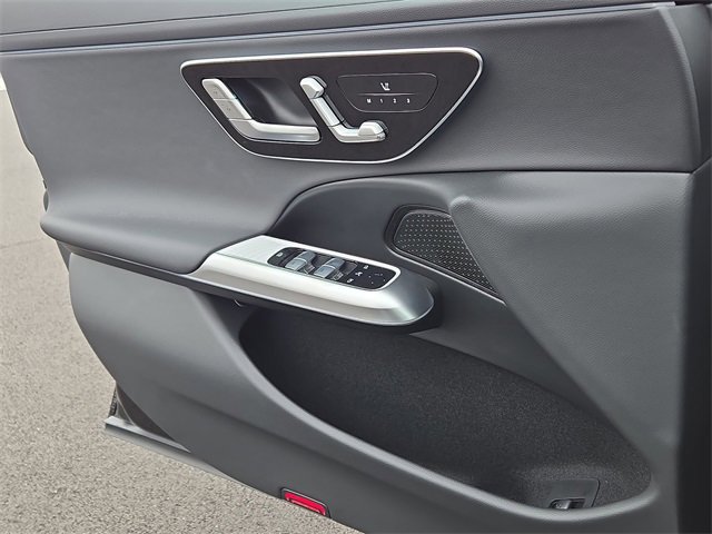 New 2026 Mercedes-Benz E 350 4MATIC Sedan image 18