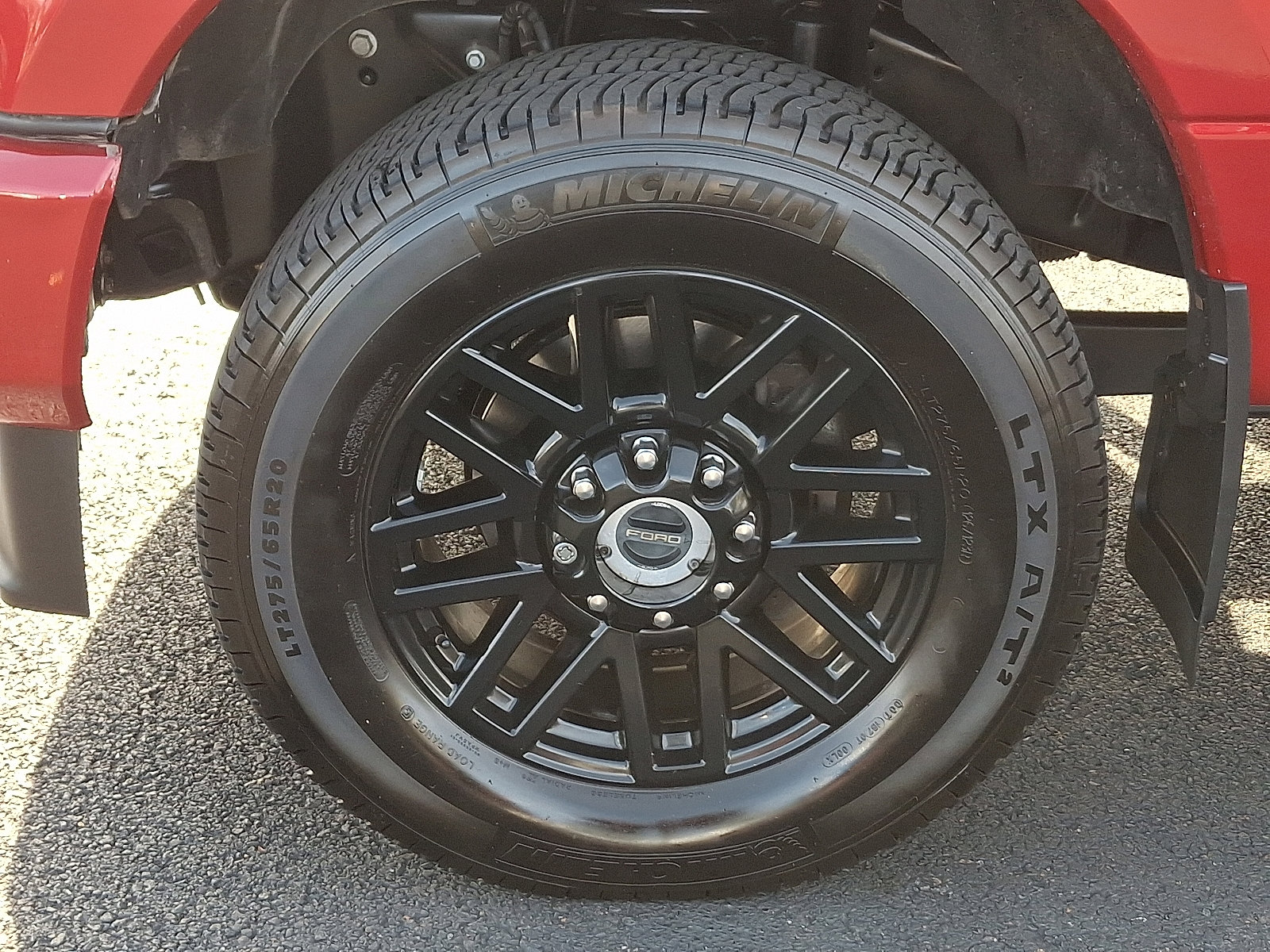 Used 2022 Ford F250 Lariat w/ Black Appearance Package image 28