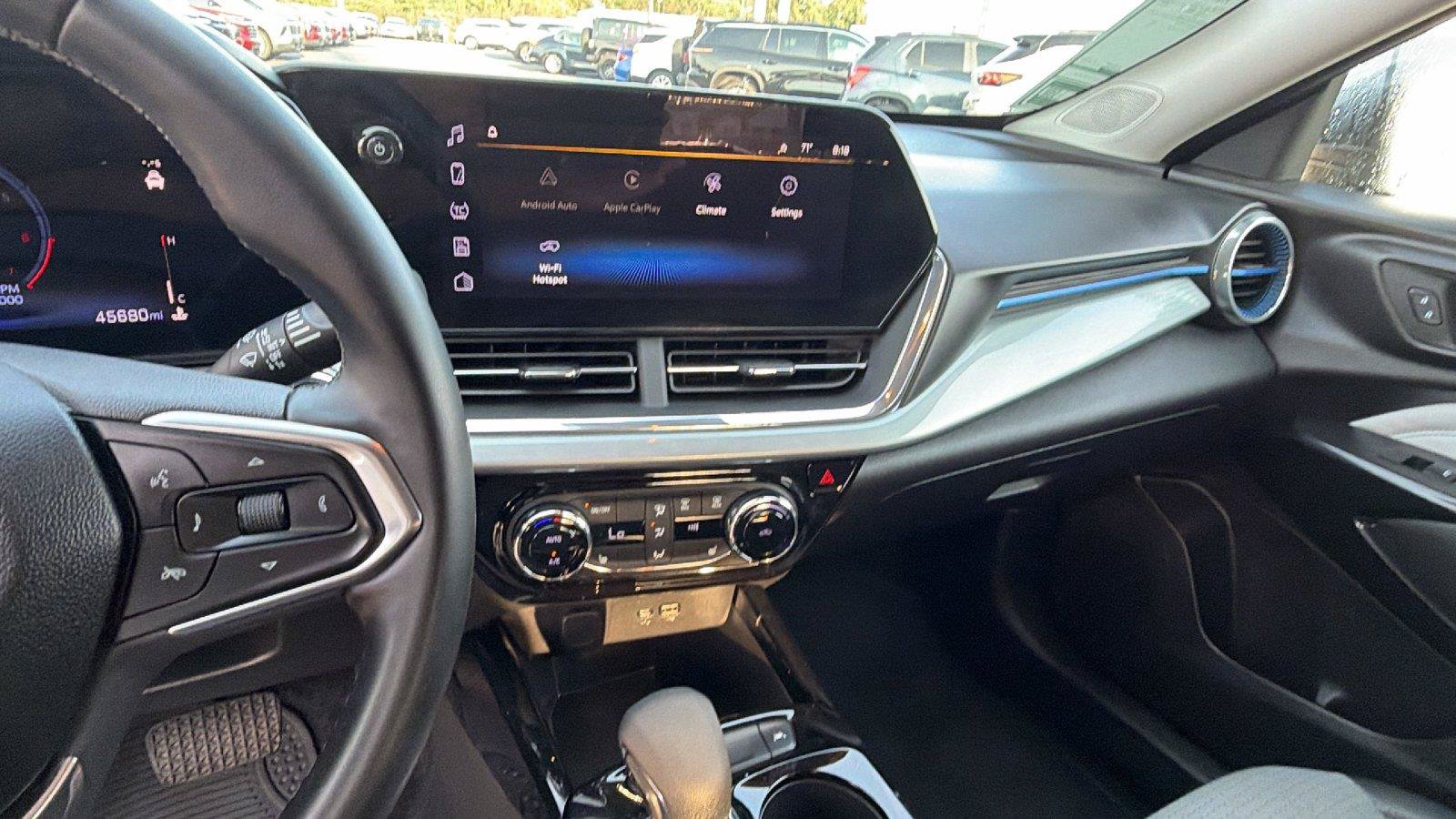 Used 2024 Chevrolet Trax LT w/ Driver Confidence Package FWD image 6