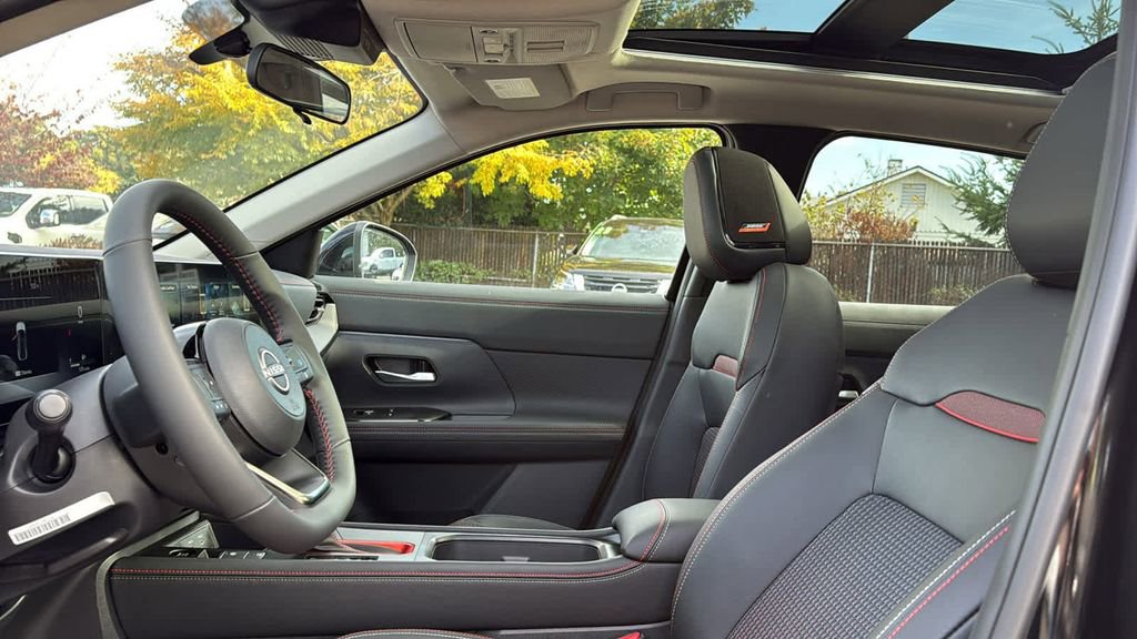 New 2026 Nissan Kicks SR w/ SR Premium Package image 16