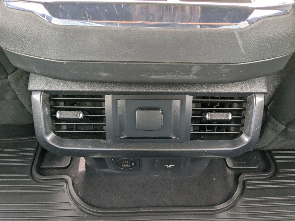 Used 2023 Ford F150 Lariat w/ FX4 Off-Road Package image 29