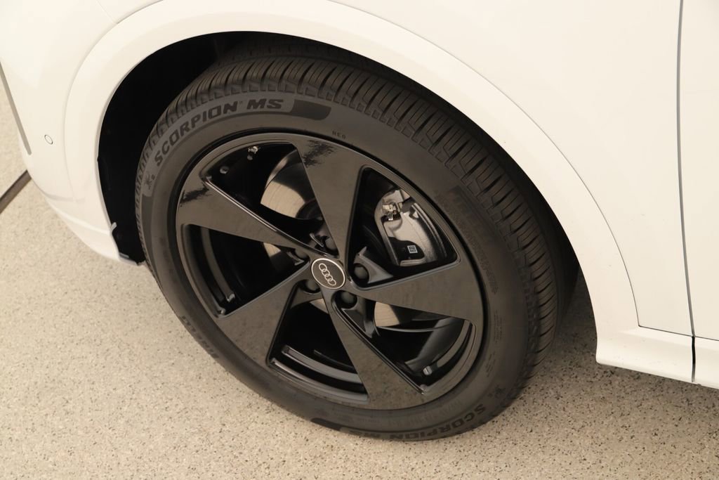 New 2025 Audi Q5 Prestige image 30