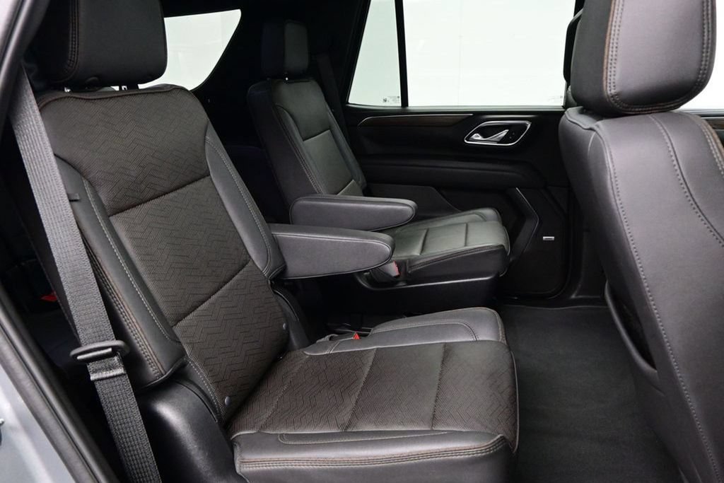 Used 2024 Chevrolet Tahoe High Country AWD/4WD image 32