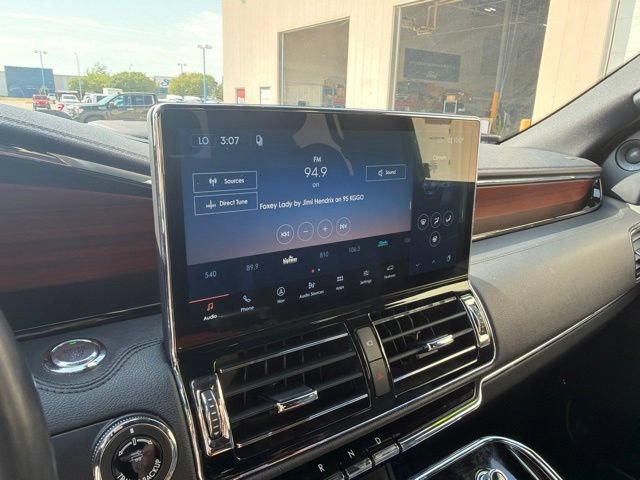 Used 2023 Lincoln Navigator L Reserve AWD/4WD image 29