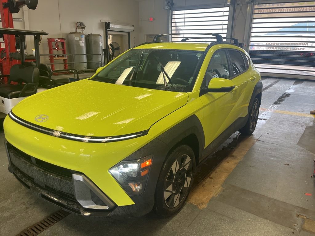Used 2024 Hyundai Kona SEL w/ Convenience Package image 2