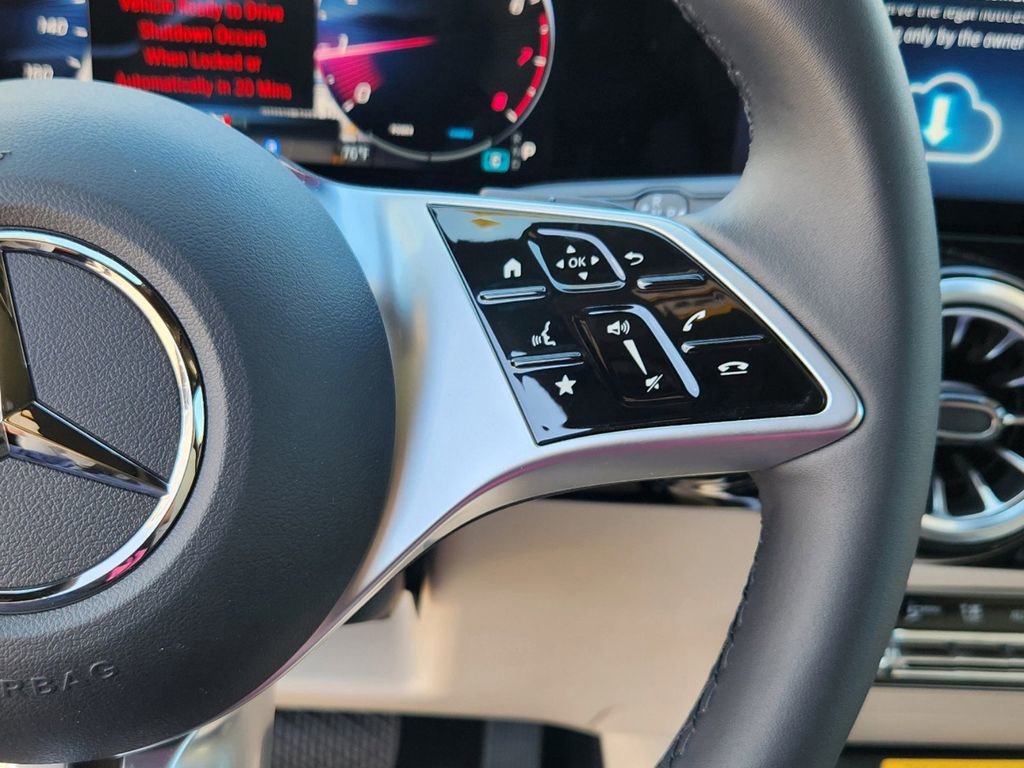 New 2025 Mercedes-Benz GLA 250 4MATIC image 23