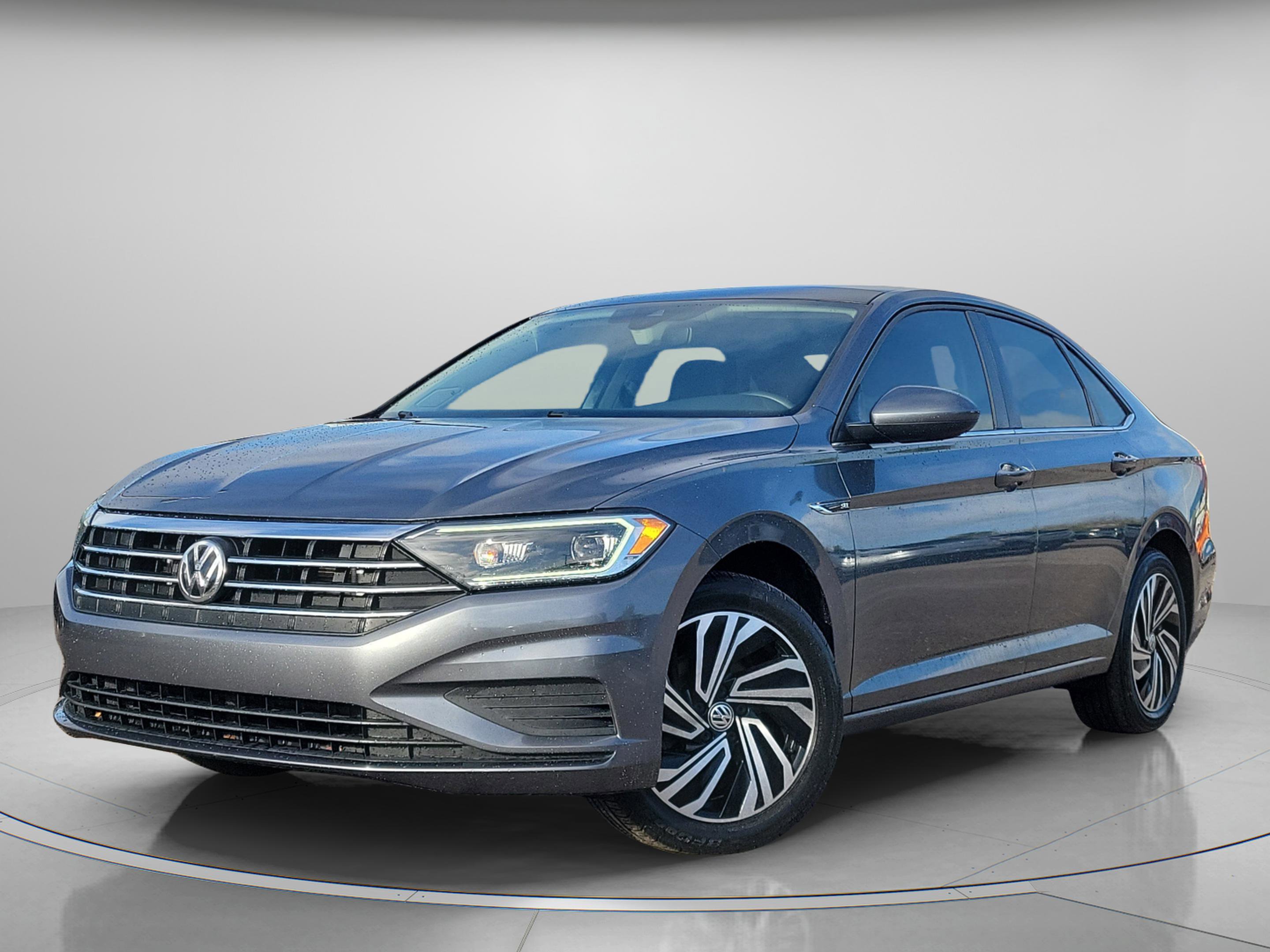 Used 2020 Volkswagen Jetta SEL image 2