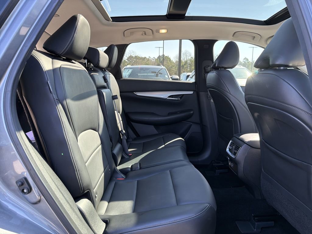 Used 2021 INFINITI QX50 Luxe w/ Cargo Package image 17