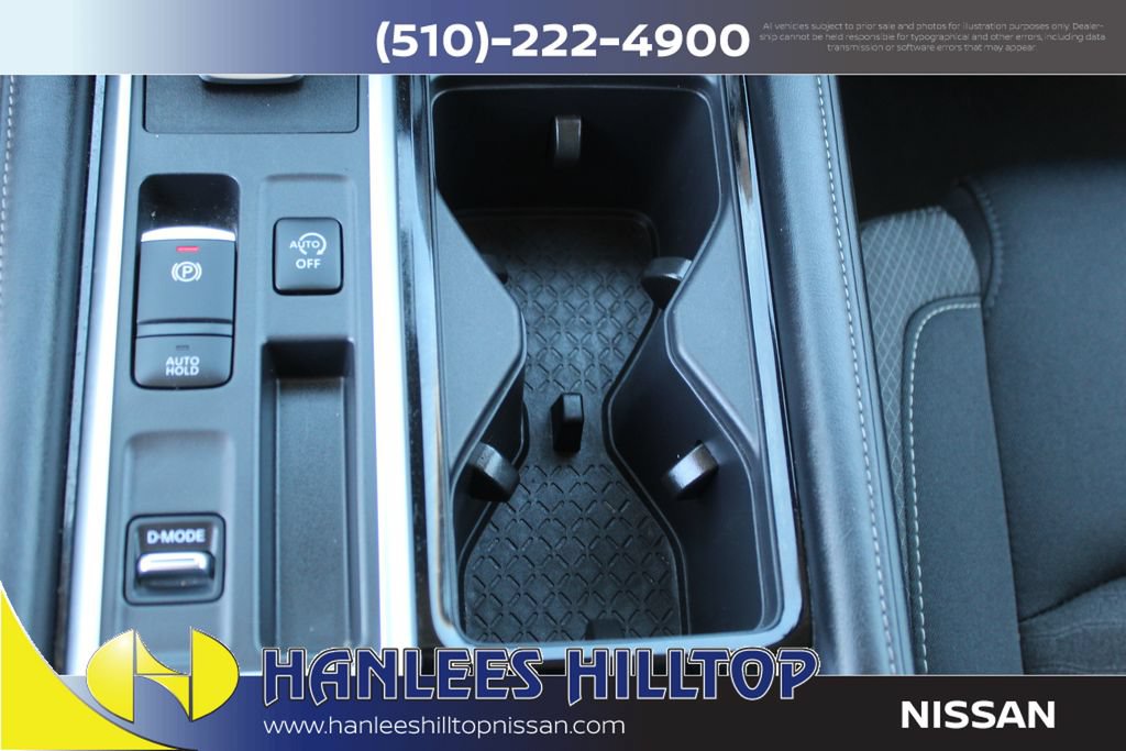 Used 2025 Nissan Pathfinder SV FWD image 22