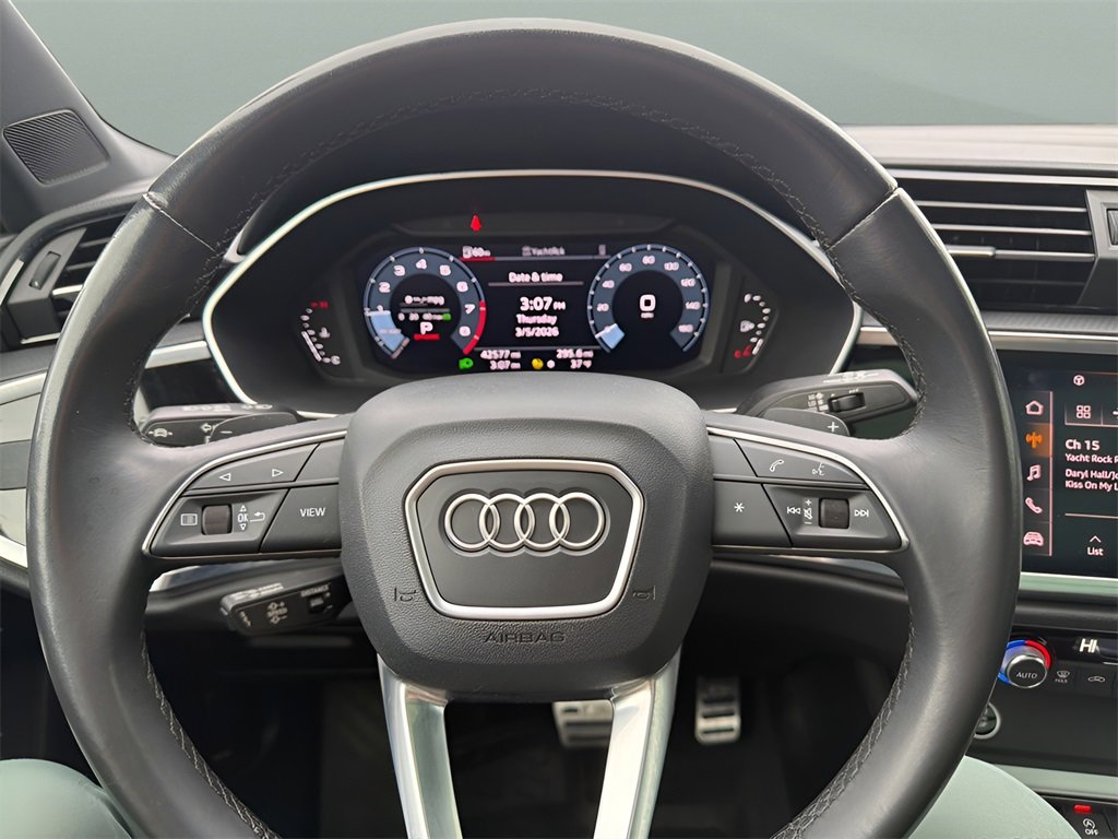 Used 2022 Audi Q3 2.0T Premium Plus w/ Premium Plus Package image 16