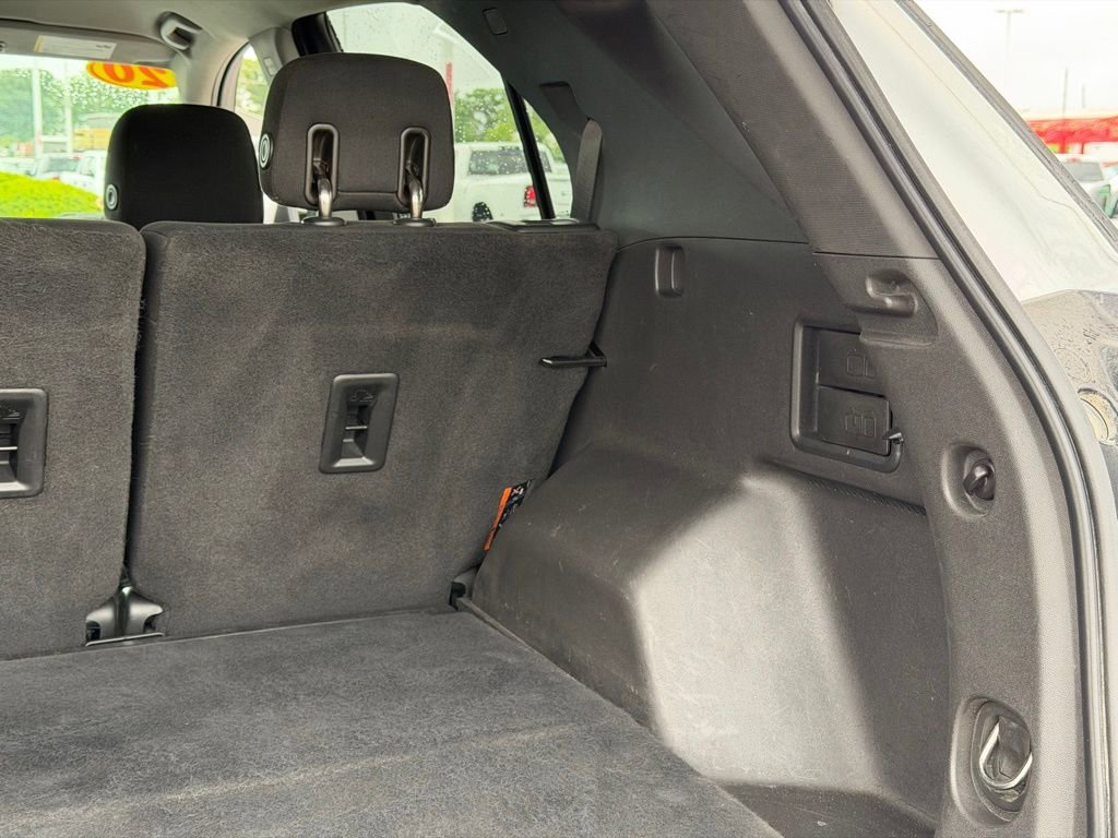 Used 2020 Chevrolet Equinox LT w/ Driver Convenience Package AWD/4WD image 37