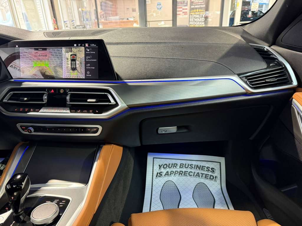 Used 2023 BMW X6 xDrive40i w/ M Sport Package image 21