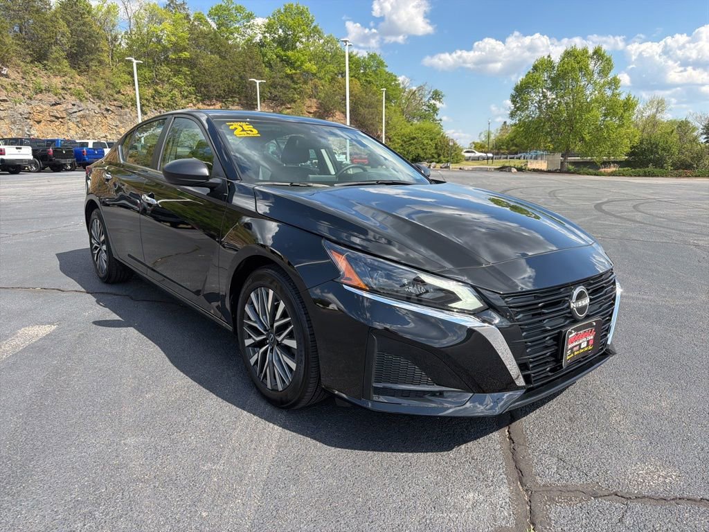 Used 2025 Nissan Altima 2.5 SV image 7