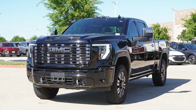 Used 2025 GMC Sierra 2500 Denali Ultimate AWD/4WD image 3