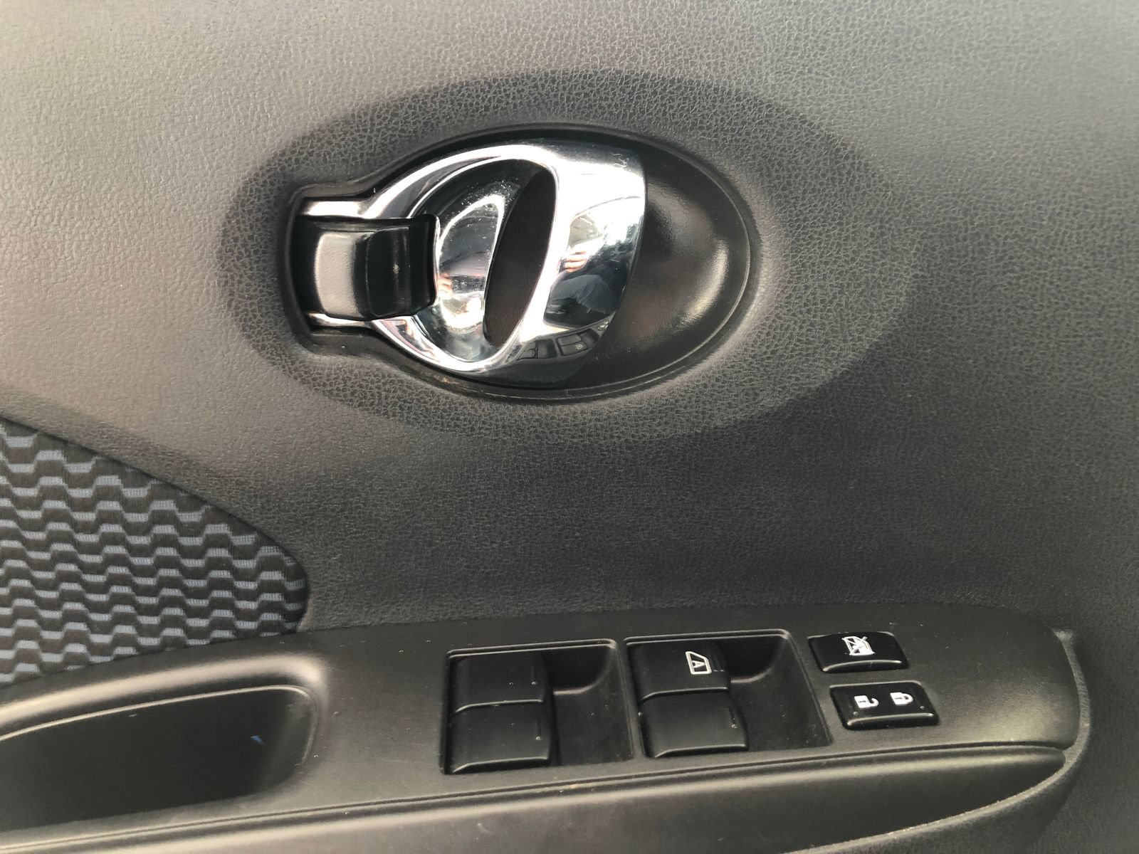 Used 2017 Nissan Versa Note SV FWD image 31