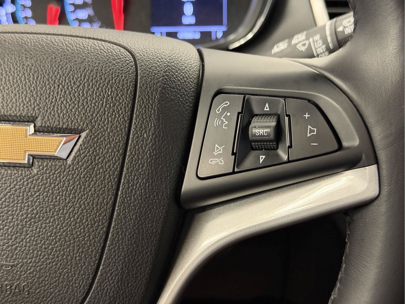 Used 2019 Chevrolet Trax LT w/ LT Convenience Package FWD image 15