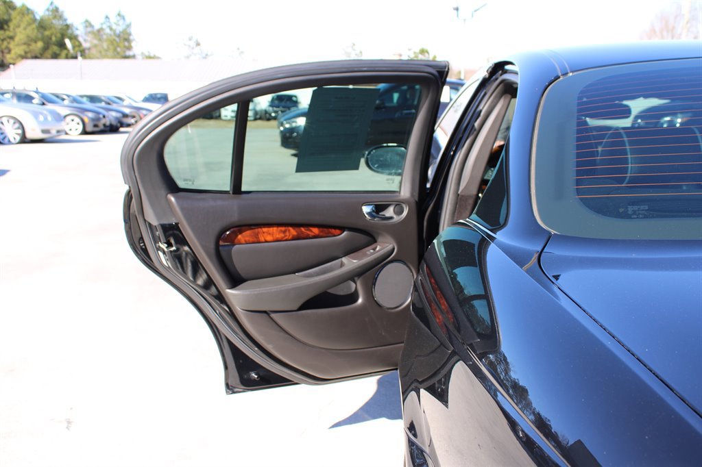 Used 2005 Jaguar X-TYPE 3.0 image 31