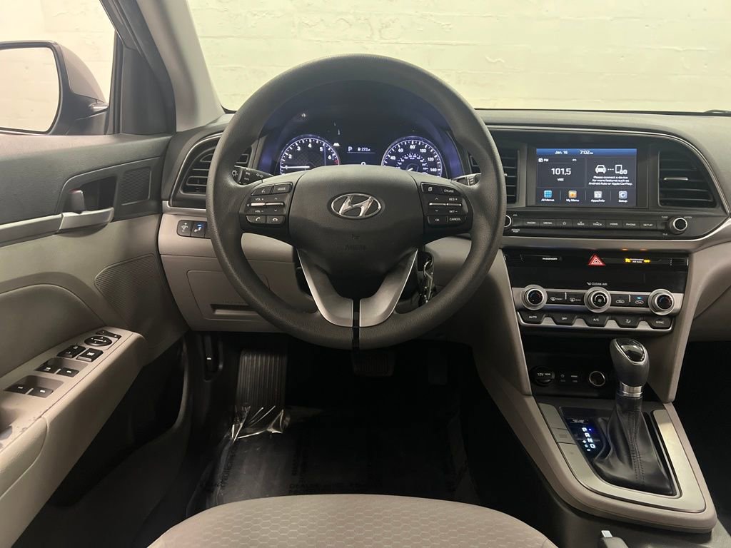 Used 2020 Hyundai Elantra SEL image 16
