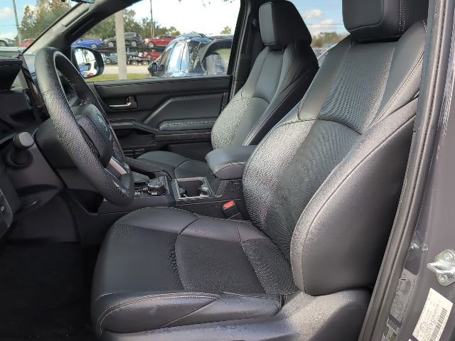 Used 2024 Toyota Tacoma Limited w/ Limited Package (LT) image 9
