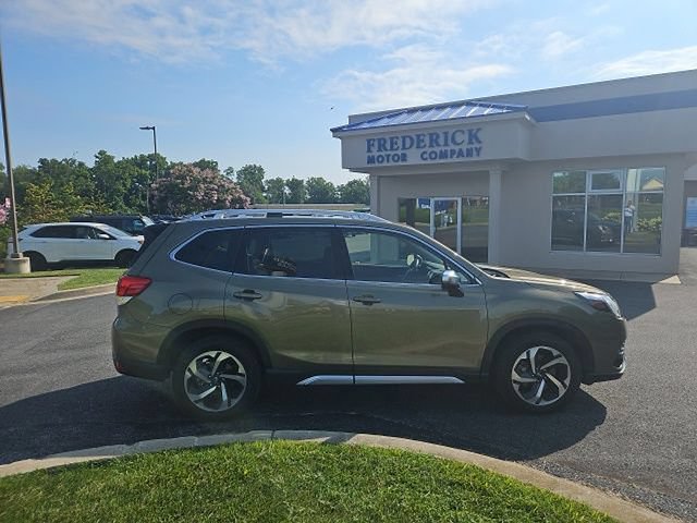 Certified 2024 Subaru Forester Touring w/ Pop Package 2 AWD/4WD image 3