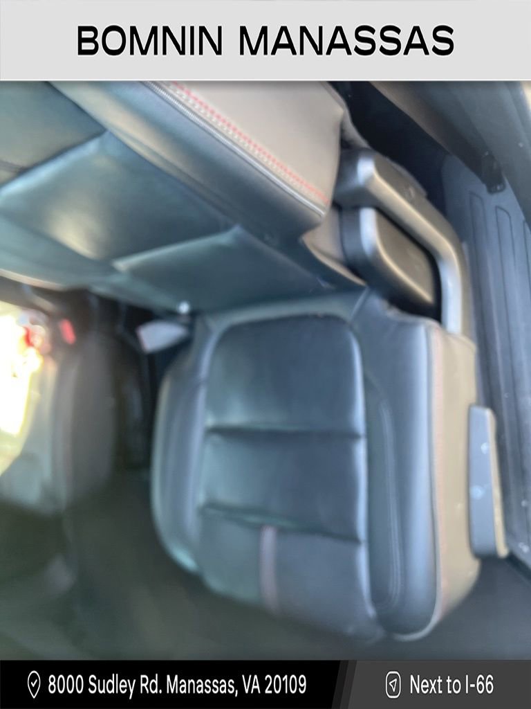 Used 2022 Chevrolet Traverse RS image 5