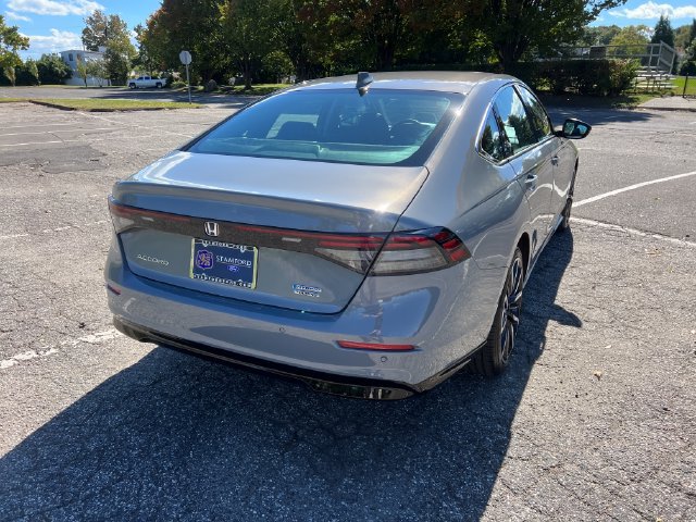 Used 2025 Honda Accord Touring image 10