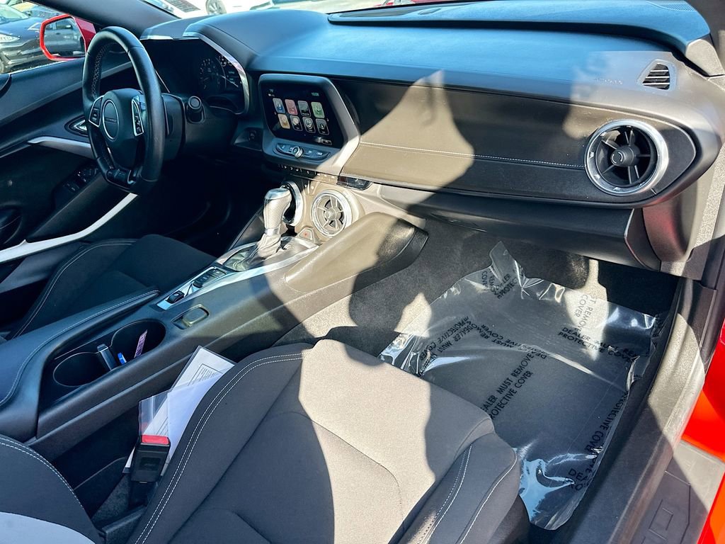 Used 2017 Chevrolet Camaro SS image 27