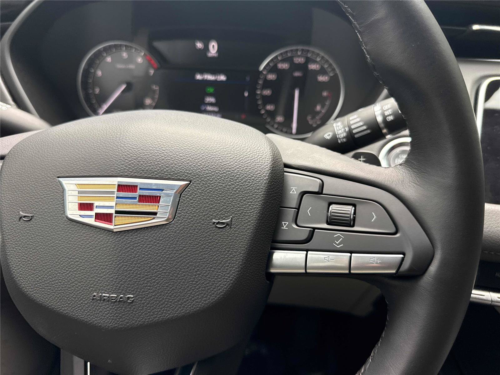Used 2023 Cadillac XT4 Luxury FWD image 19