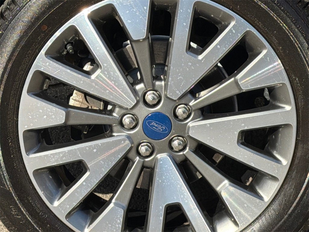 Used 2022 Ford Escape Titanium image 7