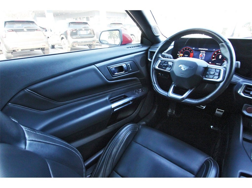 Used 2024 Ford Mustang Premium image 6