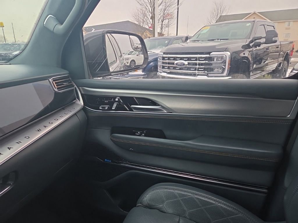 Used 2022 Jeep Grand Wagoneer Series III w/ Rear Seat Video Group 1 image 16