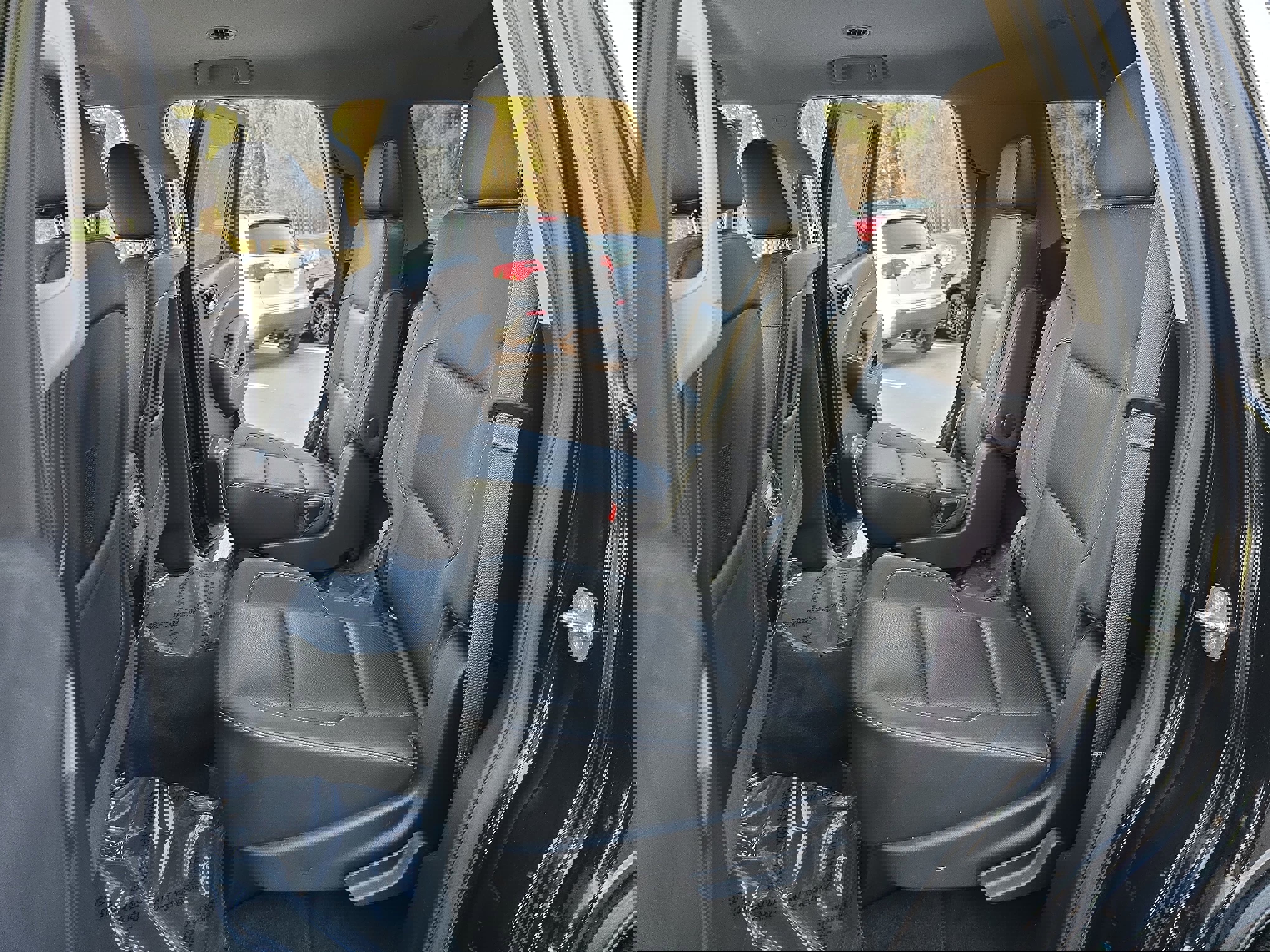 Used 2016 GMC Yukon SLT w/ HD Trailering Package image 16