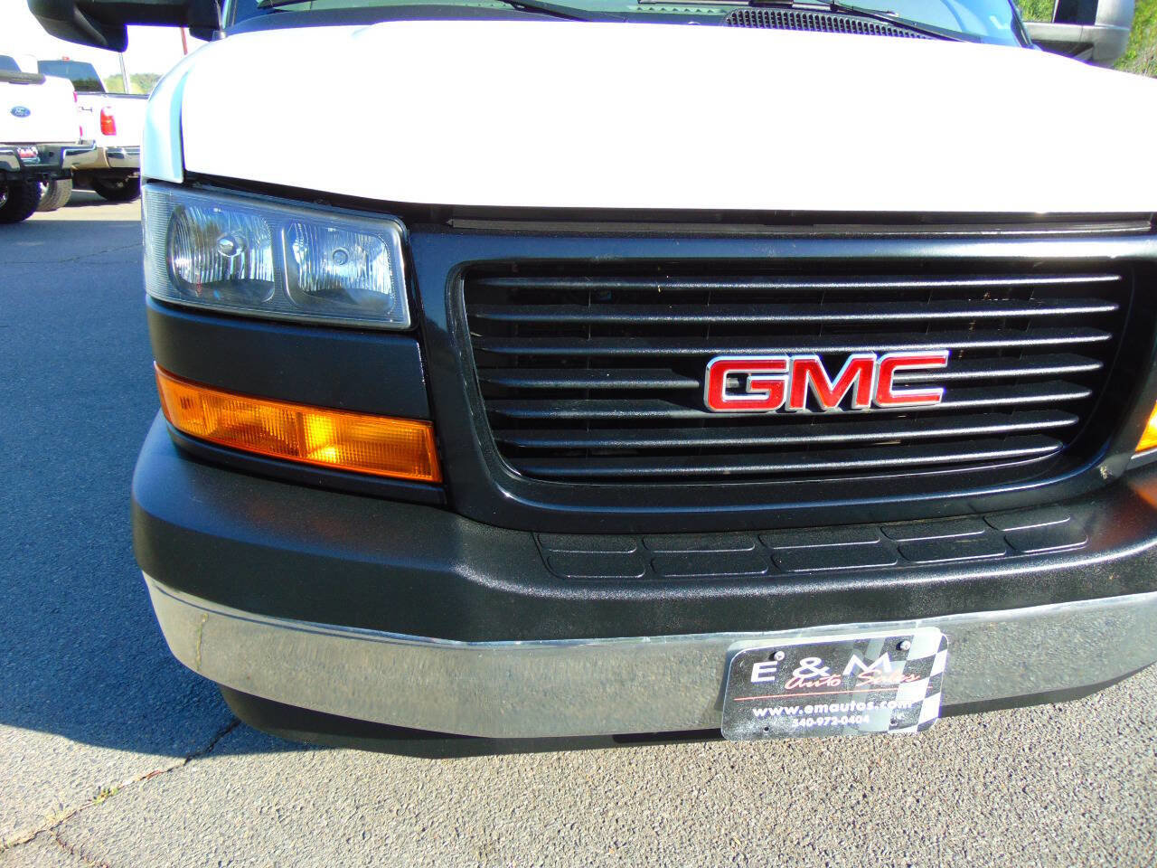 Used 2022 GMC Savana 3500 w/ Power Convenience Package RWD image 20