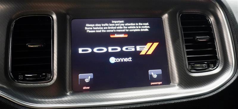 Used 2011 Dodge Charger R/T RWD image 11