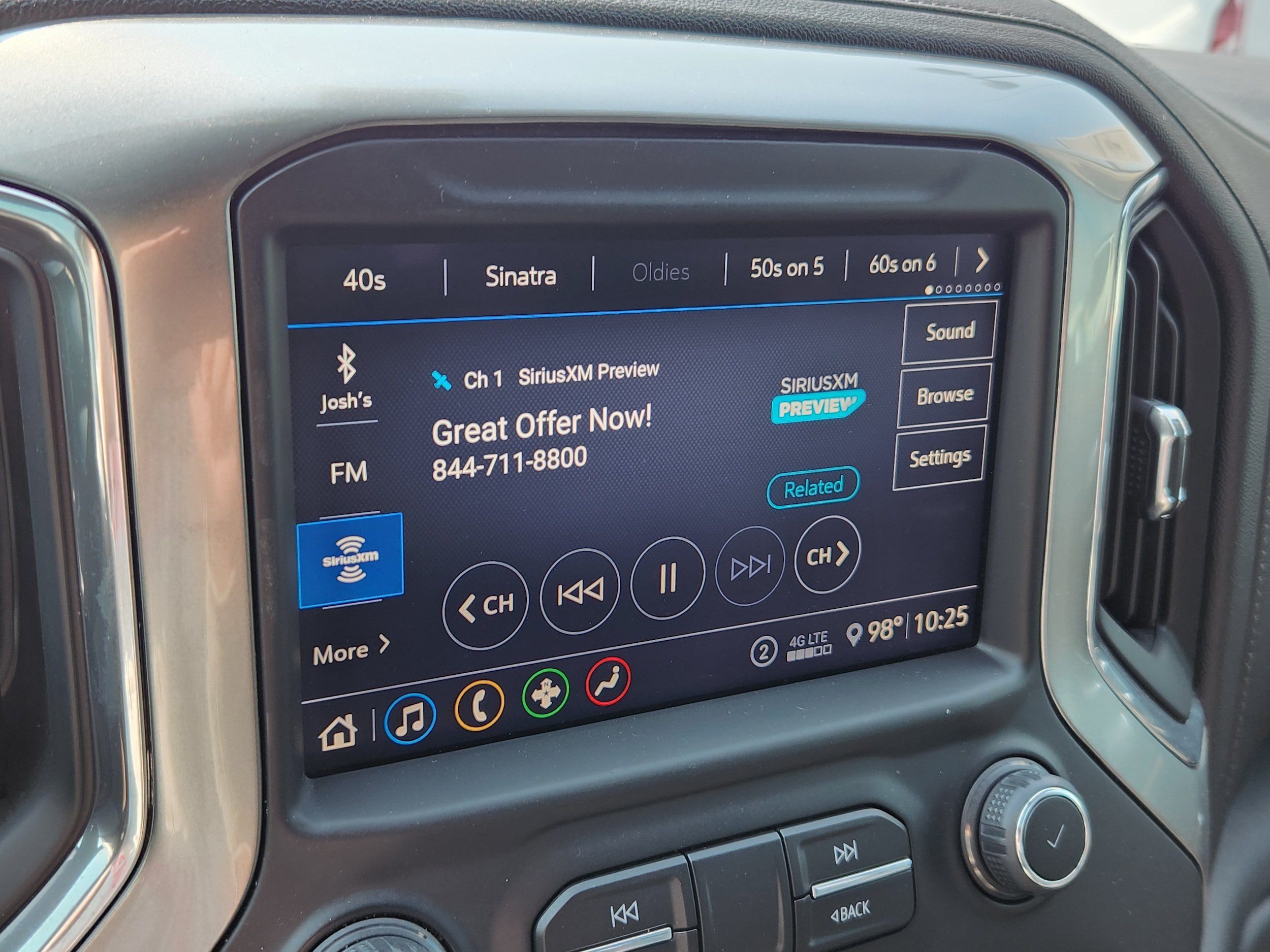 Used 2020 Chevrolet Silverado 1500 LT Trail Boss AWD/4WD image 18