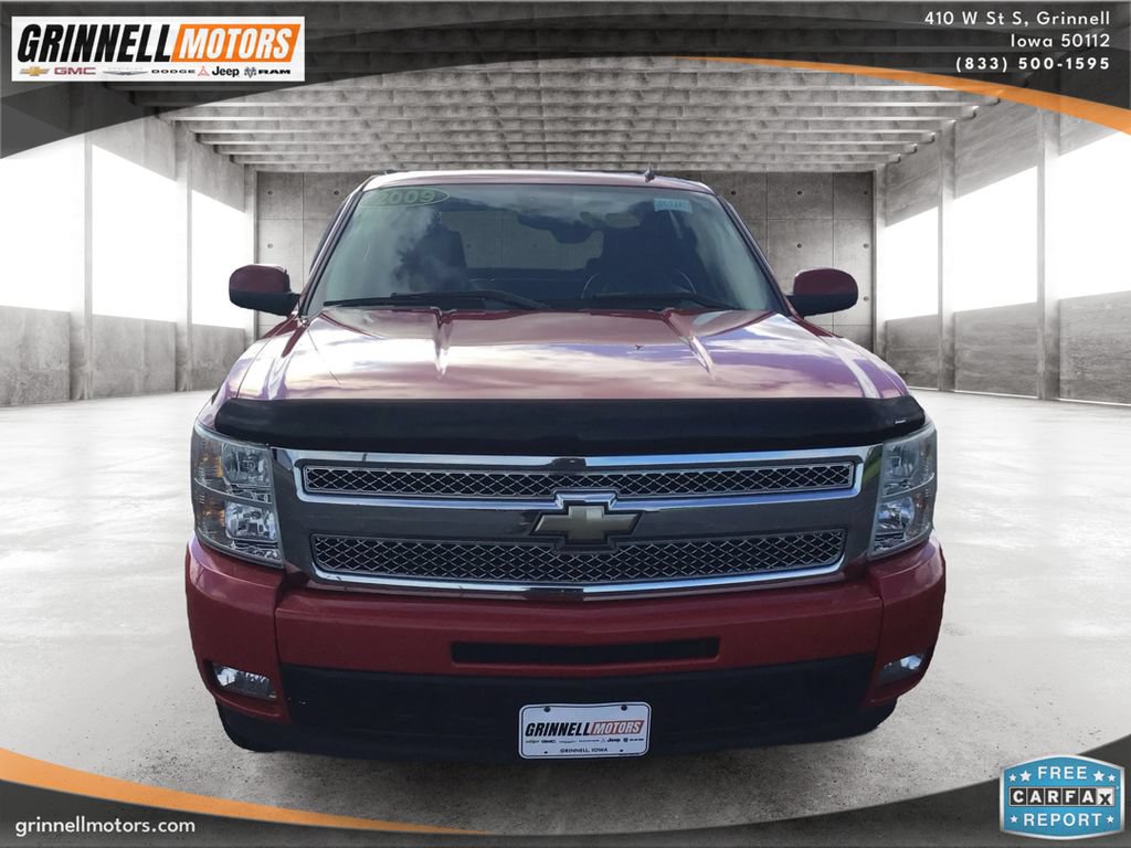 Used 2009 Chevrolet Silverado 1500 LTZ w/ LTZ Plus Package AWD/4WD image 2