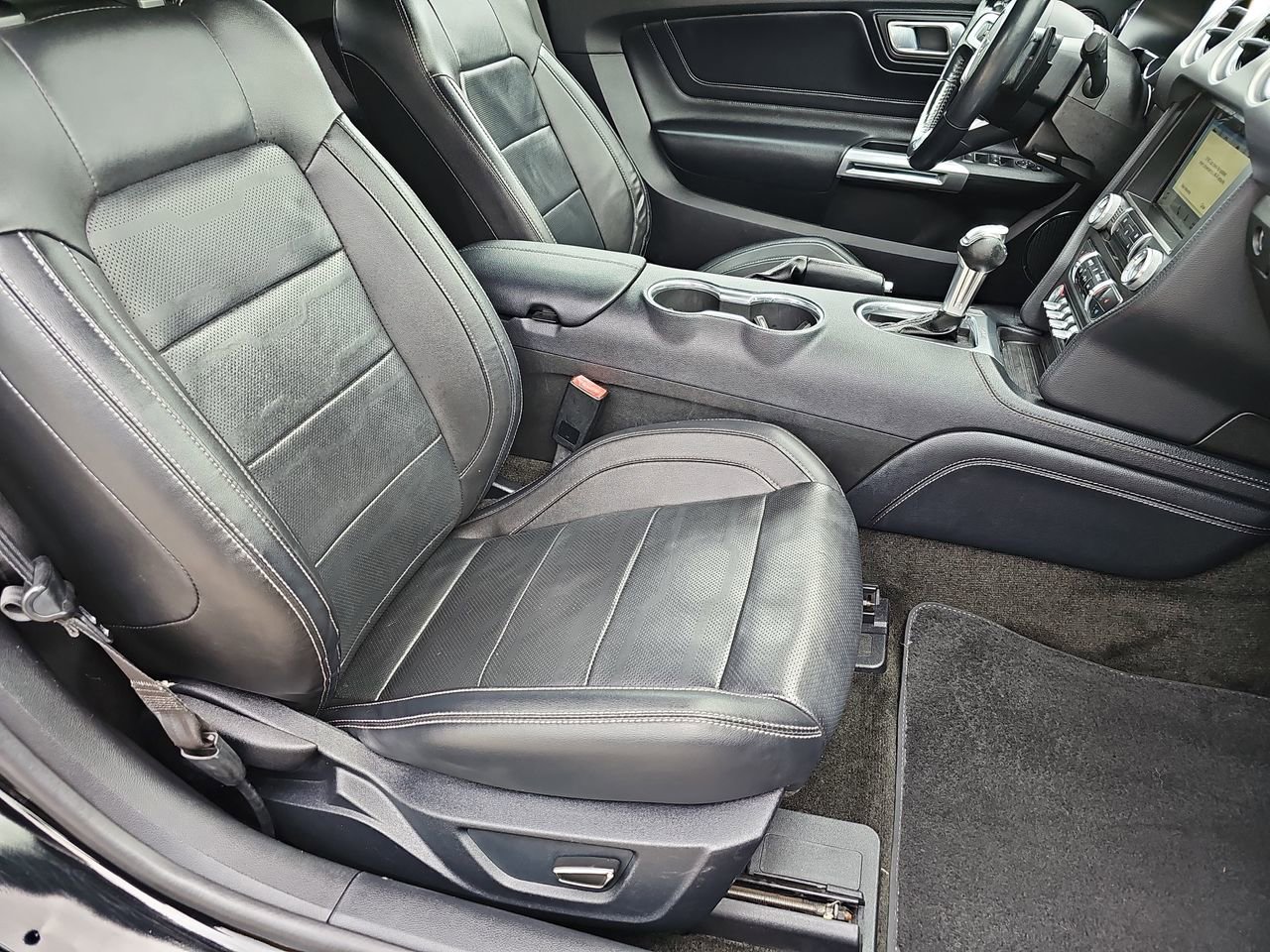 Used 2018 Ford Mustang Premium w/ Equipment Group 201A RWD image 13