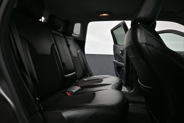 Used 2020 Jeep Compass Latitude AWD/4WD image 28