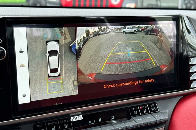 Used 2025 Toyota Camry XSE image 18