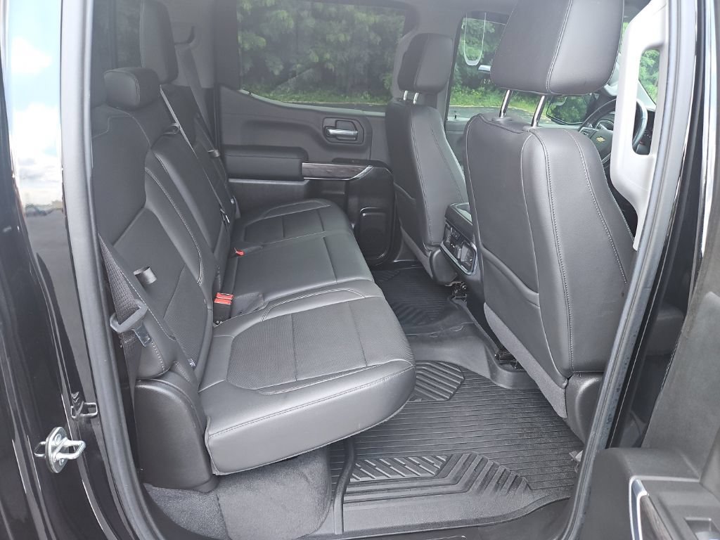 Used 2020 Chevrolet Silverado 1500 LTZ w/ LTZ Convenience Package AWD/4WD image 31