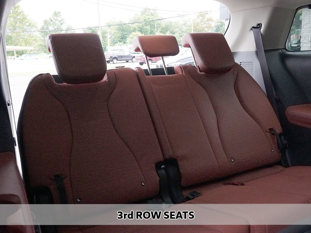 Used 2023 Kia Carnival SX Prestige FWD image 11