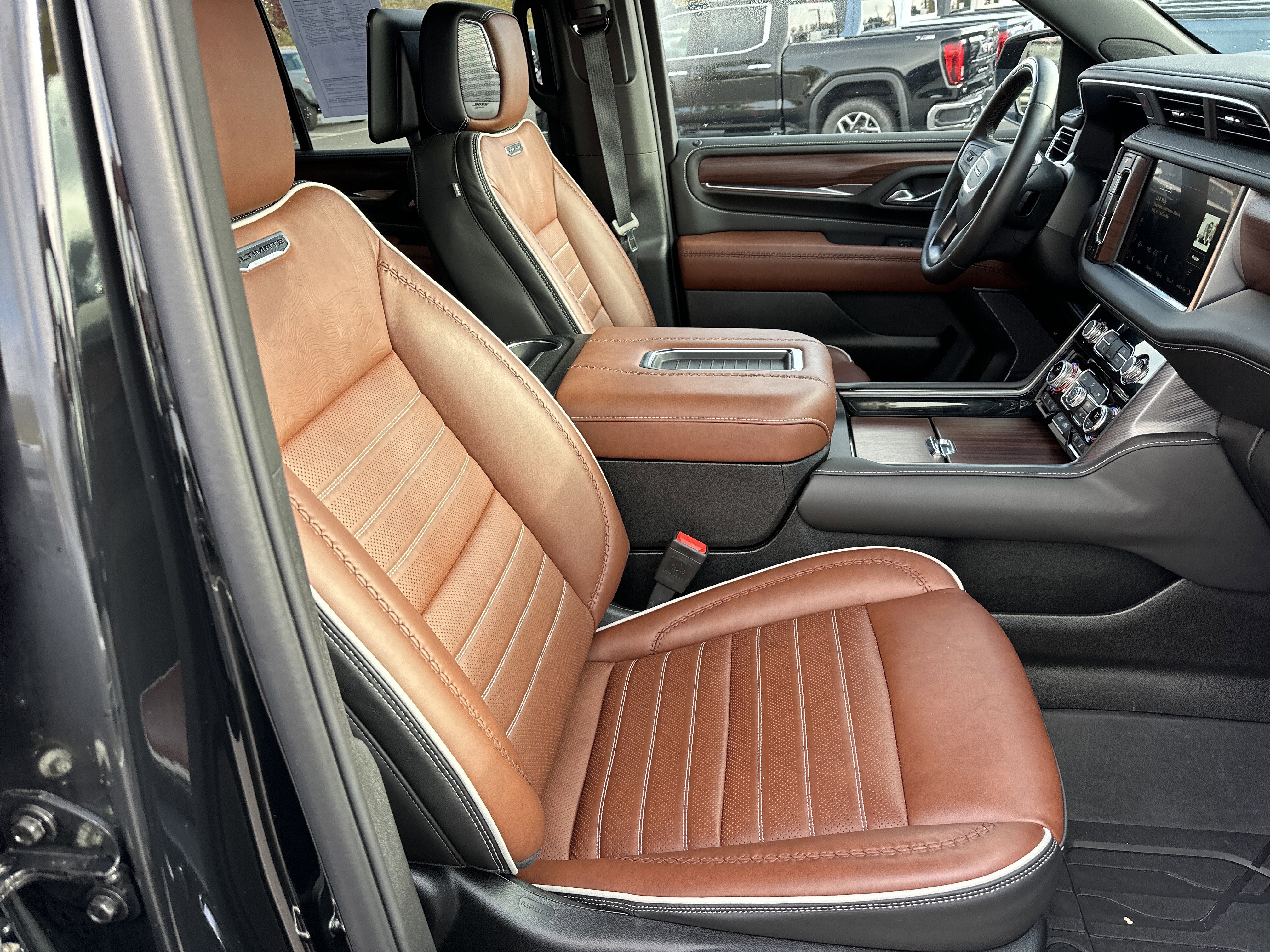 Certified 2024 GMC Yukon Denali Ultimate image 15