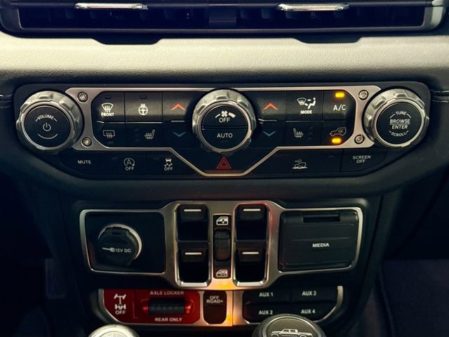 Used 2025 Jeep Gladiator Mojave w/ Convenience Group image 13