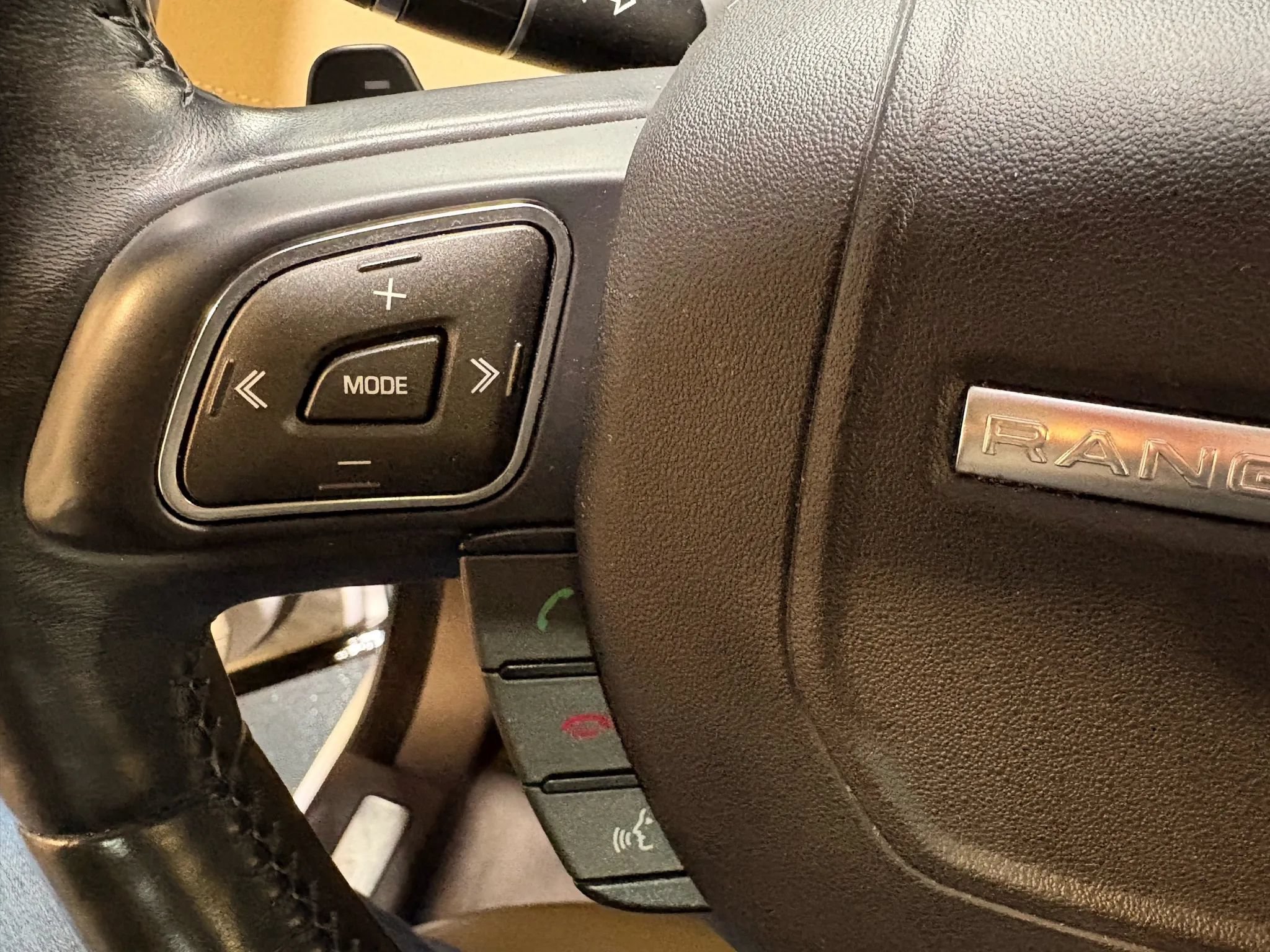 Used 2014 Land Rover Range Rover Evoque Pure Plus AWD/4WD image 27