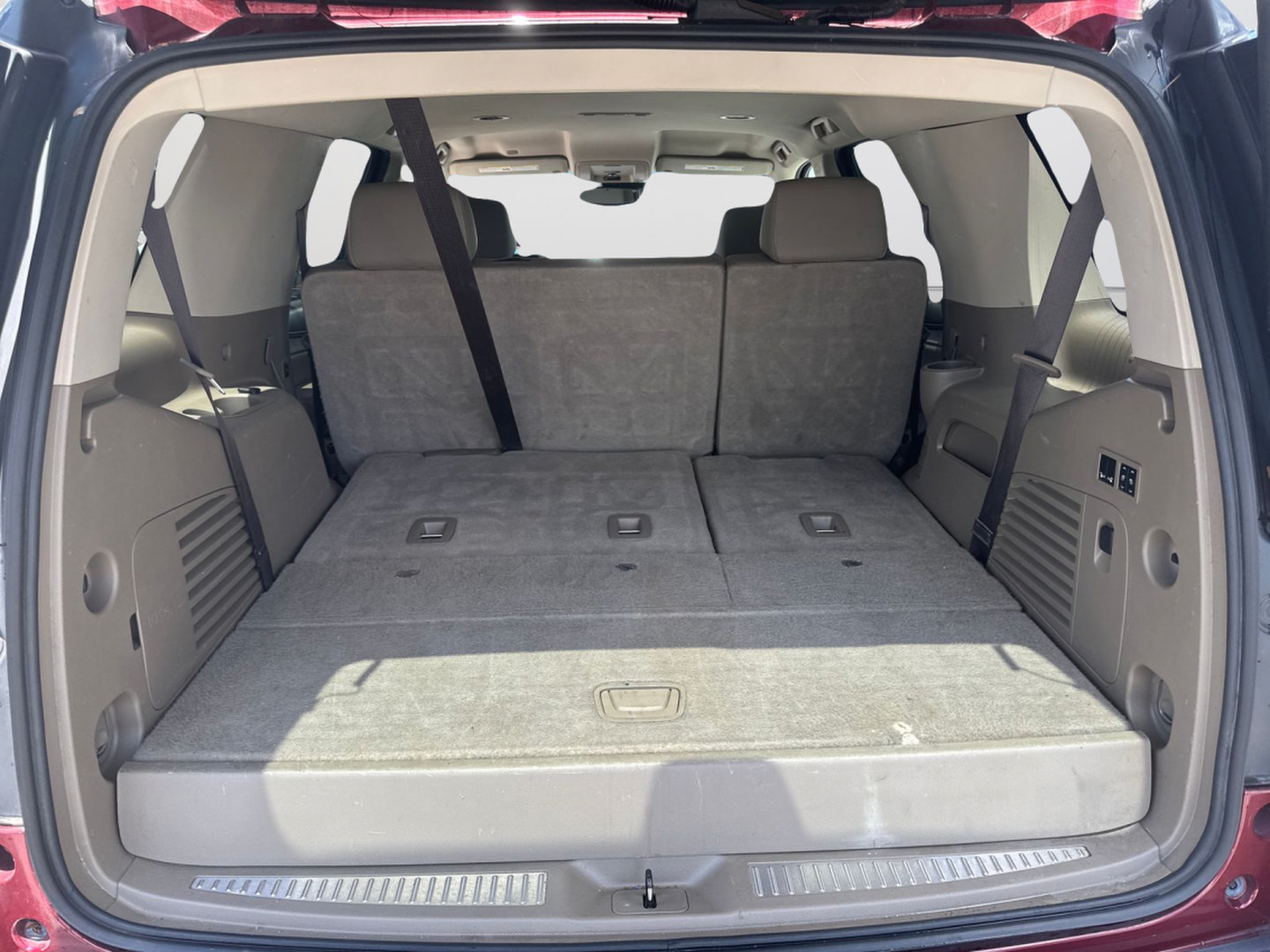 Used 2017 GMC Yukon SLT AWD/4WD image 32