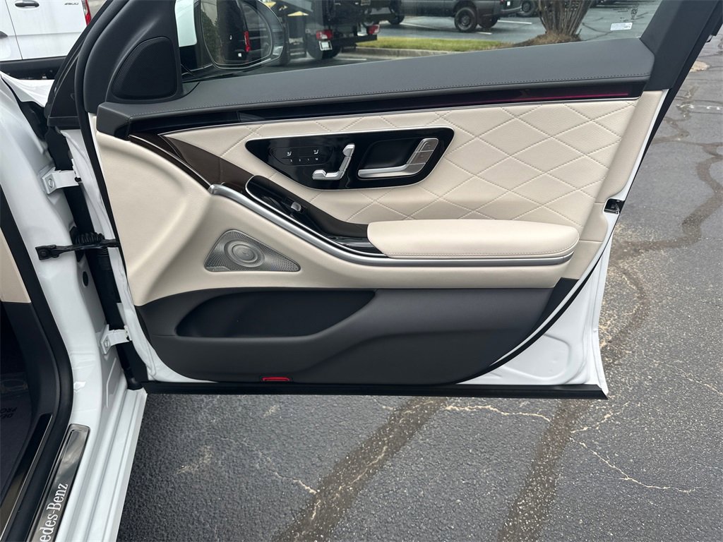 New 2026 Mercedes-Benz S 580 4MATIC Sedan image 16