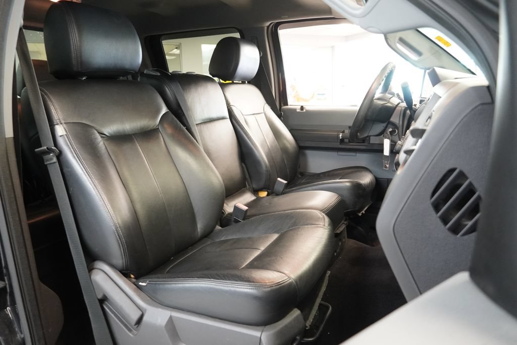 Used 2015 Ford F250 XLT w/ FX4 Off-Road Package AWD/4WD image 32